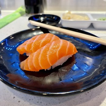 BittyFish Sushi - Salmon Nigiri - Conveyor Belt Sushi Near Me - Lynnwood, Washington BittyFish Sushi - Salmon Nigiri - Conveyor Belt Sushi Near Me - Lynnwood, Washington