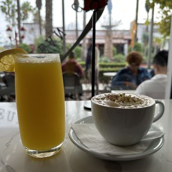 Utopia Caffe - Orange juice (9/10) and Utopia latte (9/10) - Breakfast & Brunch Near Me - Tustin, California