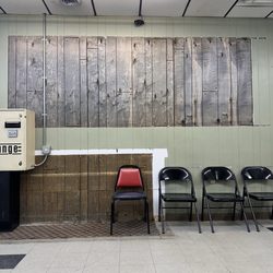 Lava Laundry - Waiting area