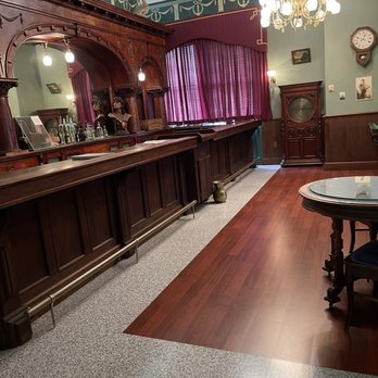 Heritage Museum - Bar - Museums Near Me - Astoria, Oregon