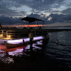 Full Throttle Boat Rentals LLC