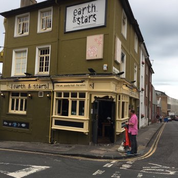 Earth And Stars - Gastropubs Near Me - Brighton, BNH Earth And Stars - Gastropubs Near Me - Brighton, BNH
