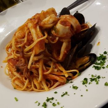Marcellos Pizzeria - Linguine di Mari - Pizza Near Me - Concord, Ontario