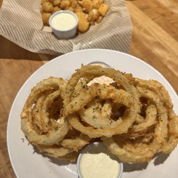 Cheddar's Scratch Kitchen - Appetizers - American Near Me - Lansing, Michigan