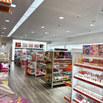 Ulta Beauty - Cosmetics & Beauty Supply Near Me - Garden Grove, California