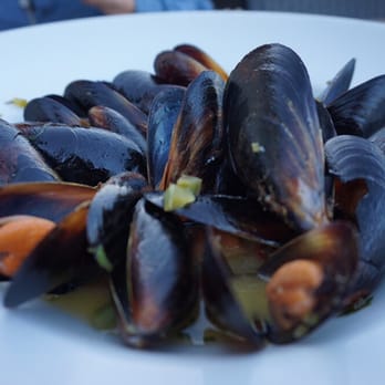 Bluewater Avalon - Seafood Near Me - Avalon, California