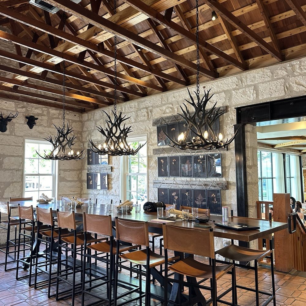 Hill & Vine - Interior  5/2025 - Cocktail Bars Near Me - Fredericksburg, Texas