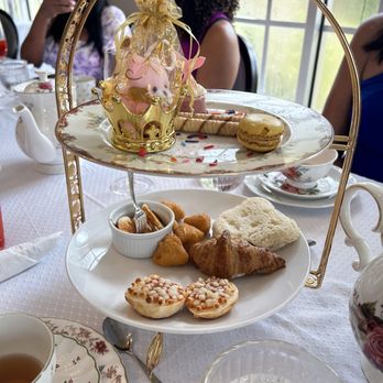 Queens TeaHouse - Princess High Tea - Tea Rooms Near Me - Parkland, Florida