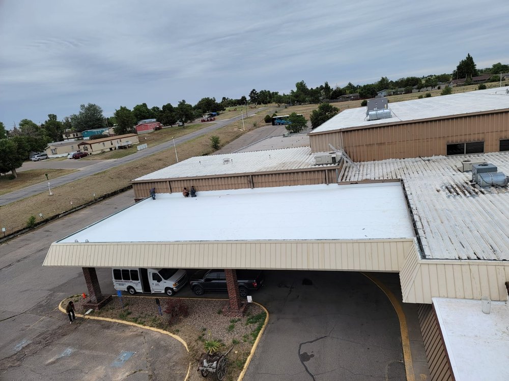 Slide of Castellanos Roofing