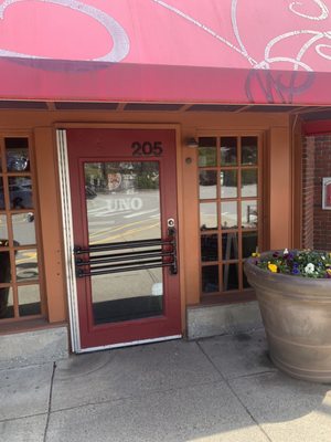 UNO Pizzeria & Grill by null