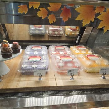 Dukes Lane Market & Eatery - 11-2-24. Bakery - Grocery Near Me - Honolulu, Hawaii Dukes Lane Market & Eatery - 11-2-24. Bakery - Grocery Near Me - Honolulu, Hawaii