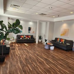 One Medical Primary Care Clinic - South Austin - Interior: One Medical: South Austin lobby