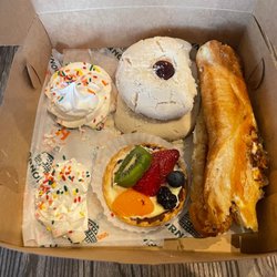 Hornofino Panadería - Apolo Guaynabo - Various treats