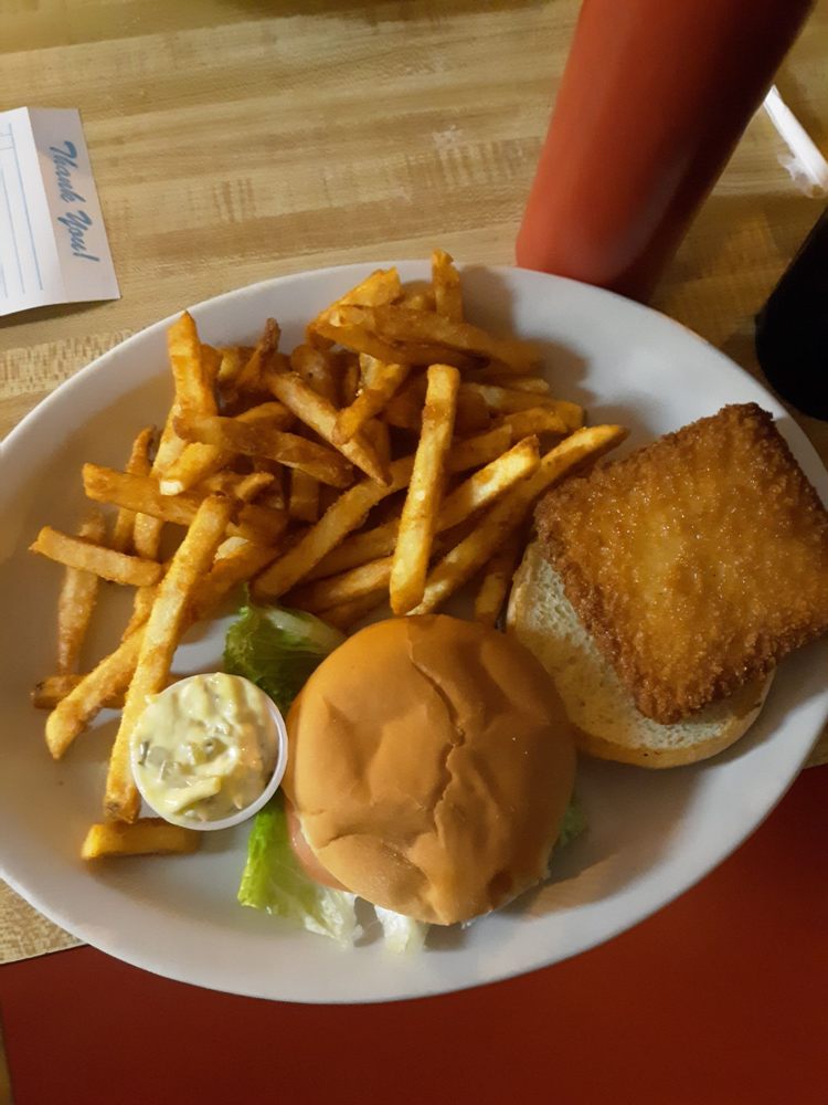 CAROL’S LAKEVIEW RESTAURANT 32 Photos & 24 Reviews American