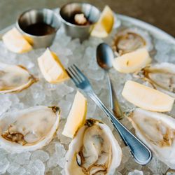 CREW Ogunquit - Oysters Galore!