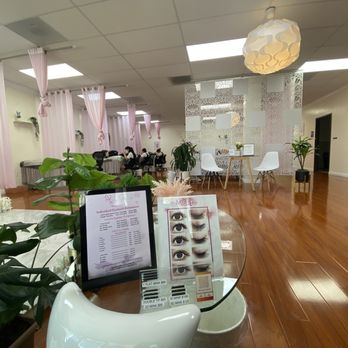 MIJI Beauty Eyelashes - Nice Clean, quiet place. They have low relaxing bird music playing. - Eyelash Service Near Me - Whittier, California