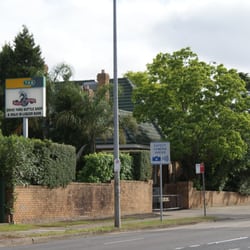 Bull & Bush Hotel