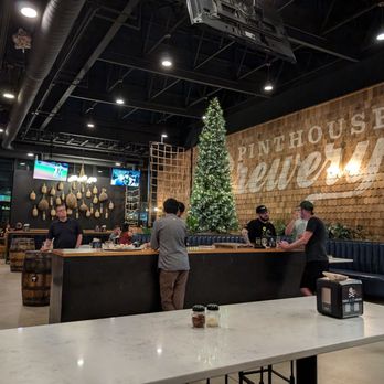 Pinthouse Pizza - Brewpubs Near Me - Round Rock, Texas