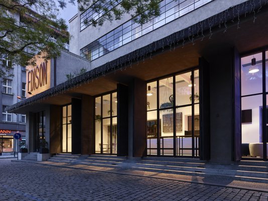 Edison Filmhub by null