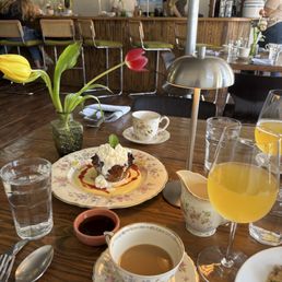 Brunch was phenomenal. This is the best vibe in NB! Brunch was phenomenal. This is the best vibe in NB!