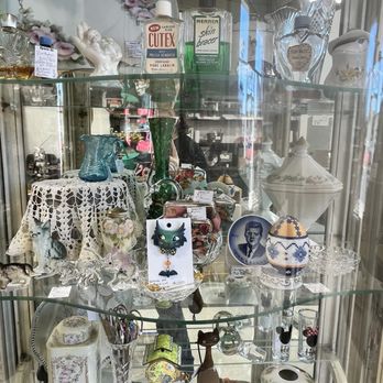 Corona Antique Gallery - Antiques Near Me - Corona, California Corona Antique Gallery - Antiques Near Me - Corona, California