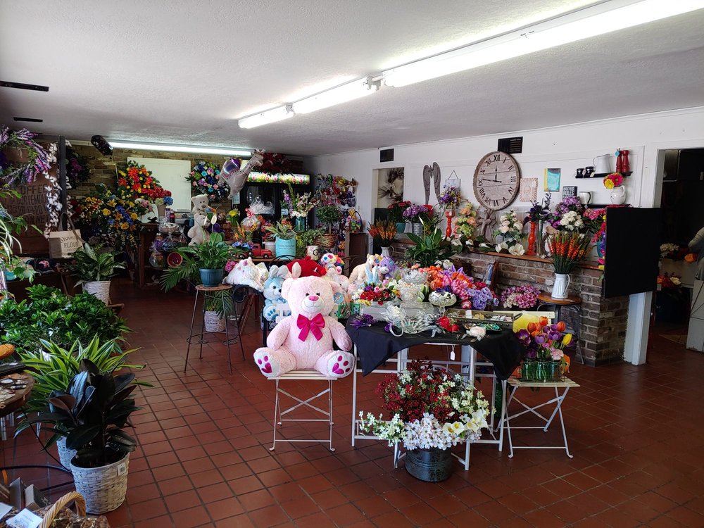 PAM’S POSIES 17 Photos 100 East Walnut St, Gurdon, AR Yelp