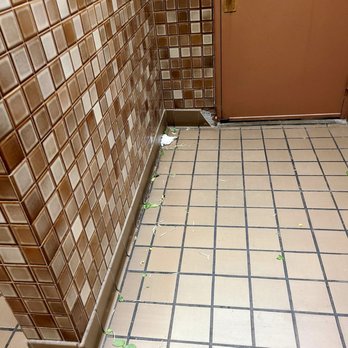 Lunt Park South Rest Area - Women's Restroom - Rest Stops Near Me - Paragonah, Utah
