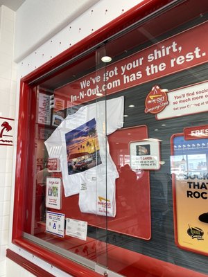 In-N-Out Burger by null