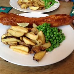 The Clarendon - Cajun cod and skin-on chips. Lovely Saturday afternoon fare.
