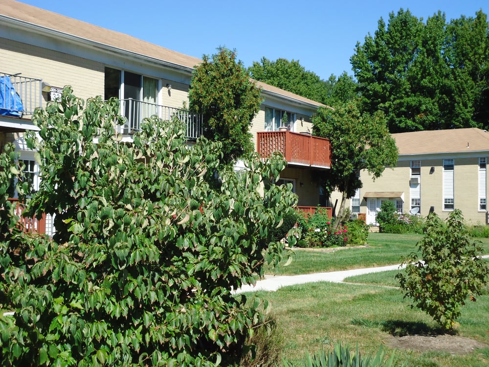 CONTINENTAL GARDEN APARTMENTS Request Information 33 Willow Dr