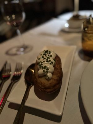 Mr. Lyons Steakhouse by null