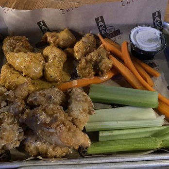 Jake Melnick's Corner Tap - Firecracker and truffle wings - Sports Bars Near Me - Chicago, Illinois Jake Melnick's Corner Tap - Firecracker and truffle wings - Sports Bars Near Me - Chicago, Illinois