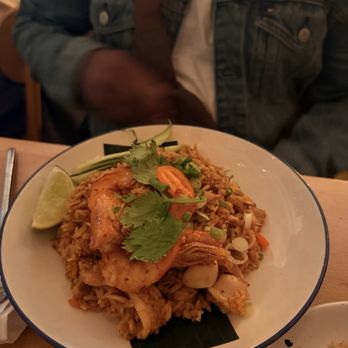 LumLum  - Khao pad TOM YUM FRIED RICE - Thai Near Me - New York, New York