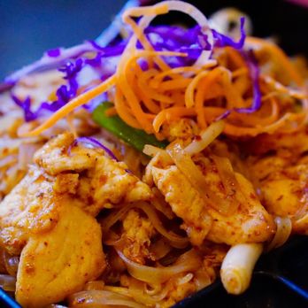 Swaddee Thai - Pad Thai w/ Chicken - Thai Near Me - Flagstaff, Arizona