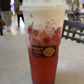 Happy Lemon - Strawberry Jasmine Green Tea with Rock Salt Crema - Bubble Tea Near Me - Bellevue, Washington Happy Lemon - Strawberry Jasmine Green Tea with Rock Salt Crema - Bubble Tea Near Me - Bellevue, Washington