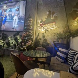 This is where I was seated but there's so many spaces that are chilled. This is where I was seated but there's so many spaces that are chilled.