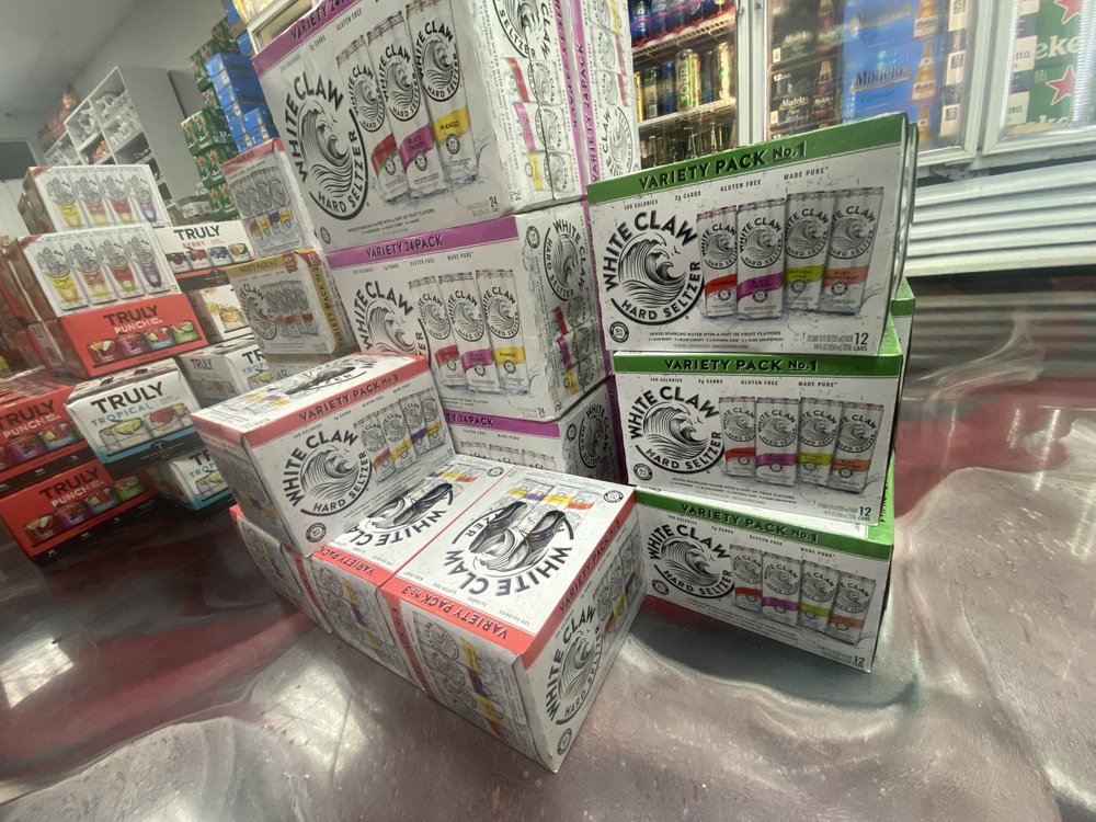 H&M Smoke Shop & Vapes Logo