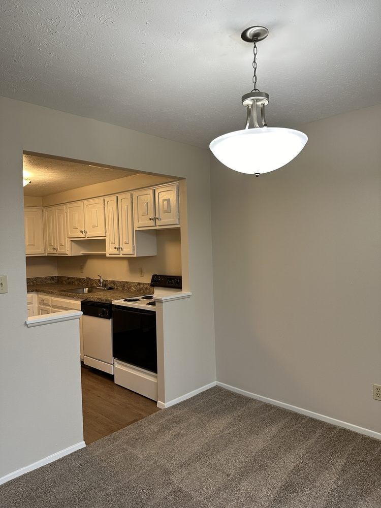 CAMELOT APARTMENTS Updated September 2024 19 Photos 6240 Stumph