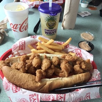 Pineapple Willy's - Shrimp po' boy - Seafood Near Me - Panama City Beach, Florida Pineapple Willy's - Shrimp po' boy - Seafood Near Me - Panama City Beach, Florida