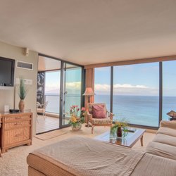 Maui Sun Vacation Rentals - Suite 1218 top floor penthouse oceanfront