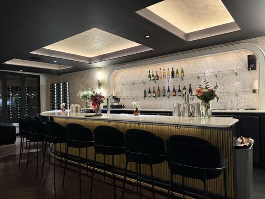 Valentinas Wine Bar by null