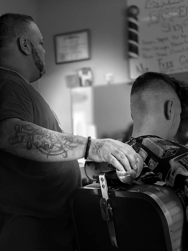 Charlie The Barber Logo