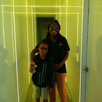 ICE CREAM HEAVEN - My son and one of the owners Their hallway changes color! - Ice Cream & Frozen Yogurt Near Me - Miami Gardens, Florida