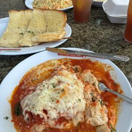 Lasagna and Spaghettis carbonara.  Also, side of garlic bread.