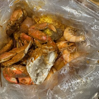 Hook & Reel Cajun Seafood & Bar - Seafood boil - crab, shrimp and scallops - Seafood Near Me - Sacramento, California Hook & Reel Cajun Seafood & Bar - Seafood boil - crab, shrimp and scallops - Seafood Near Me - Sacramento, California