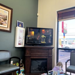Toy basket, tv, seating
