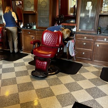 Harmony Barber Shop - My chair! - Barbers Near Me - Orlando, Florida Harmony Barber Shop - My chair! - Barbers Near Me - Orlando, Florida