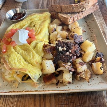 First Watch - The Works Omelette with potatoes and toast - Breakfast & Brunch Near Me - Hermitage, Tennessee First Watch - The Works Omelette with potatoes and toast - Breakfast & Brunch Near Me - Hermitage, Tennessee