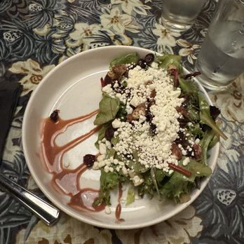 The District Eatery Tap & Barrel - Pecan beet salad - Cocktail Bars Near Me - Sanford, Florida