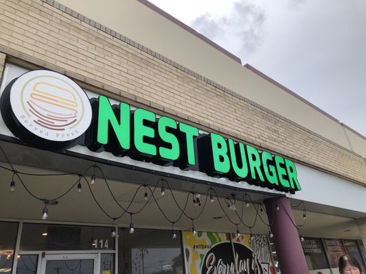 Nest Burger by null